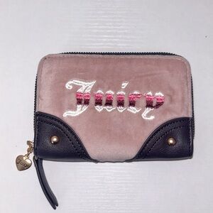 Juicy Couture Retro Vibe Double Medium Zip Around Dusty Blush/Chocolate.